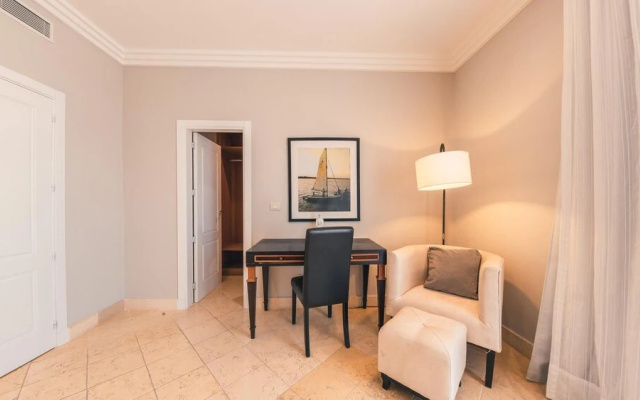 Spacious One-bedroom at Fishing Lodge w Balcony D59