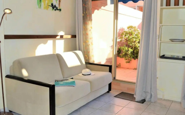 Appartement Le Lavandou, 1 pièce, 4 personnes - FR-1-251-223