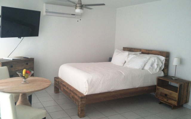 Coral Beach Apartments