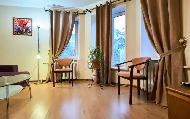 Апартаменты Home-Hotel, ул. Нижний Вал, 41-1