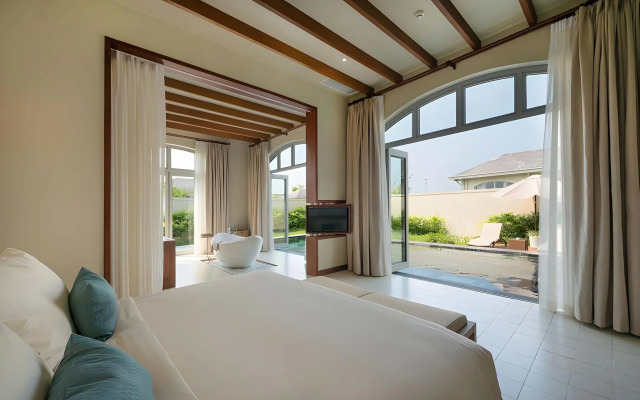 FLC Luxury Hotel Samson