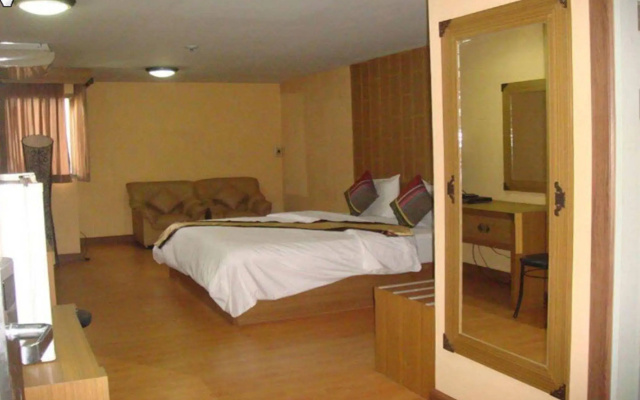 King Royal Garden Inn