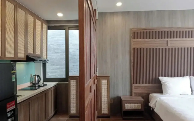 Gold Riverside Apartment & Villa