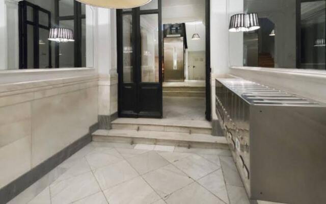 Отель Apartamentos Mlr Almirante Мадрид вид на фасад