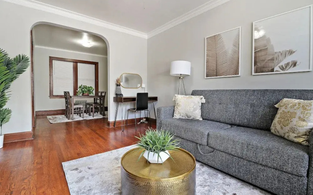 Contemporary Cragin 1BR Apt in Lockwood