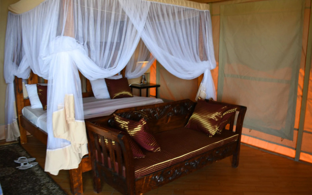 Serengeti Safari Lodge