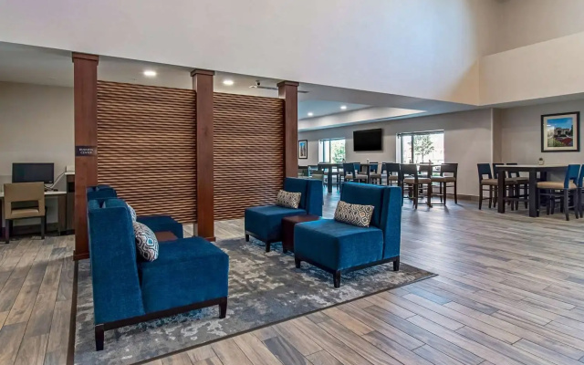 Comfort Suites Grove City Columbus South
