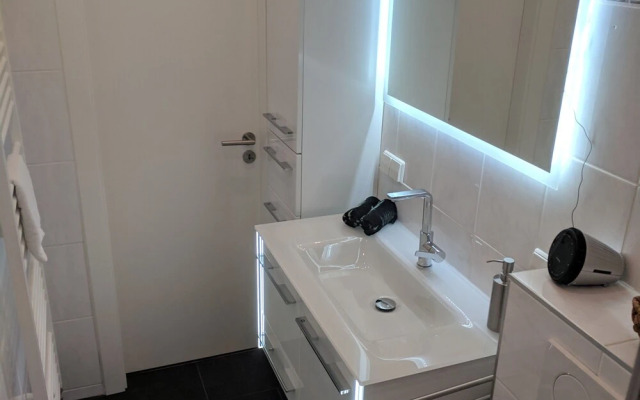 Private Apartment Fuhrenplan
