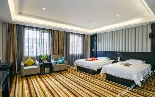 Gulong Hotel (Hanzhong High-speed Railway Station Wanbang)