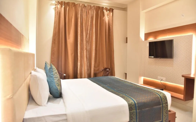Hotel RK Grand