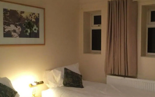 Hotel Crofton Arms