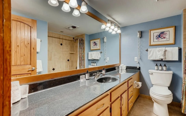 Lakeside Village 4 Bedroom Condo