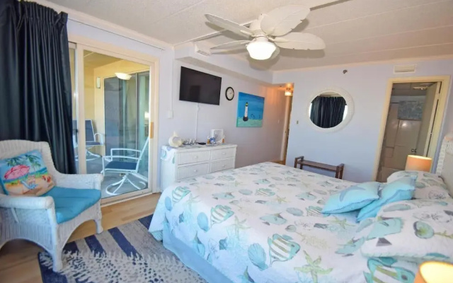 Marigot Beach 303 2 Bedroom Condo by RedAwning