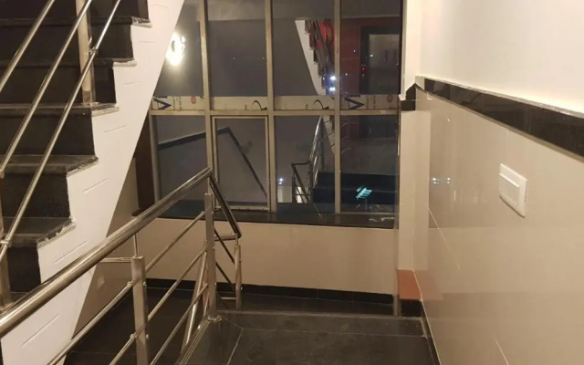 Hotel Teeja's - Haldi Restaurant