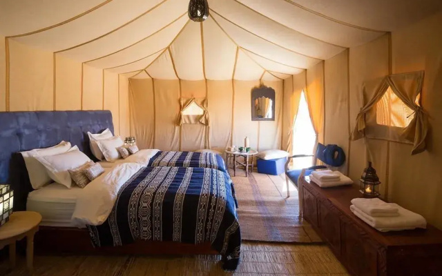 Bivouac Les Dunes De Chegaga