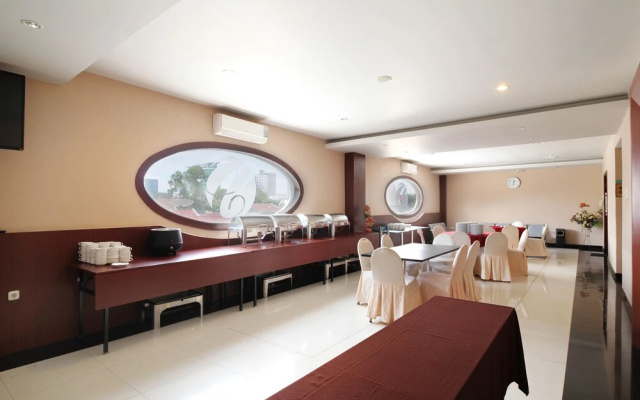 Airy Maricaya Pasewang 27 Makassar