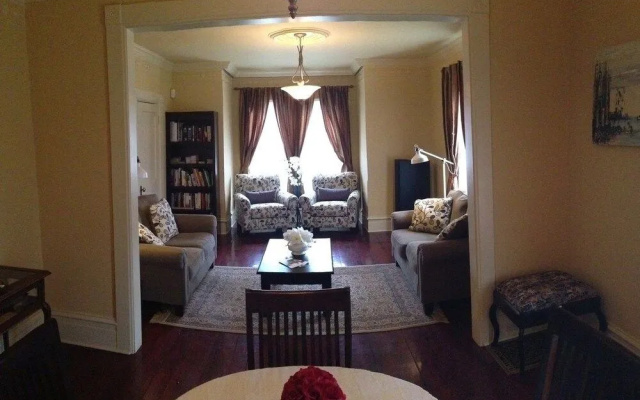 B&B Hillhouse