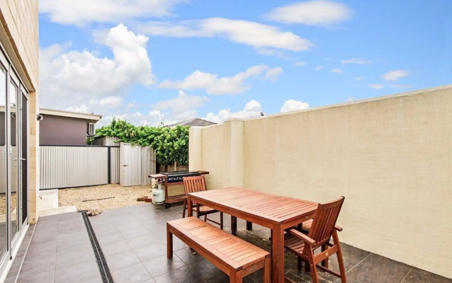 Surfers Lodge Seaford