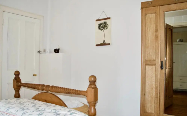 Cosy 1 Bedroom Home In Edinburgh