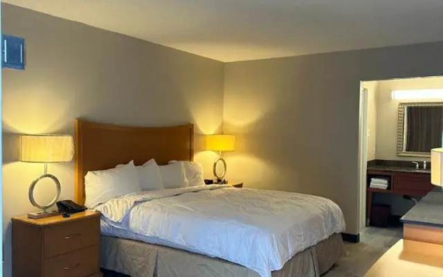 Knights Inn Lanett