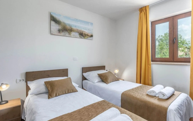 Villa in Brtonigla With Private Pool