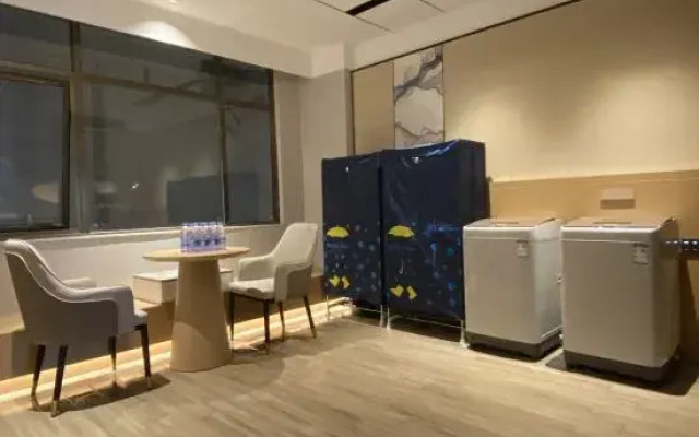 Ousika International Hotel (Dongguan Houjie Chenwu Subway Station)