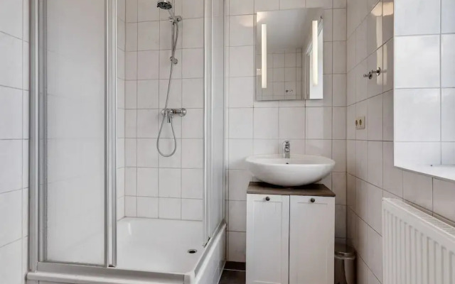 Spacious Family Haven in Kropelin