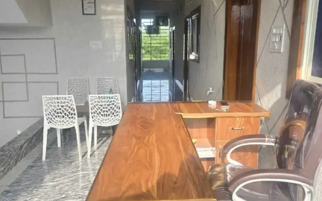 Hotel Aarav Palace