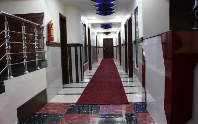 Metro Hotel