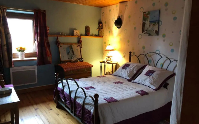 Maison dans hameau au calme à 2km de Besse
