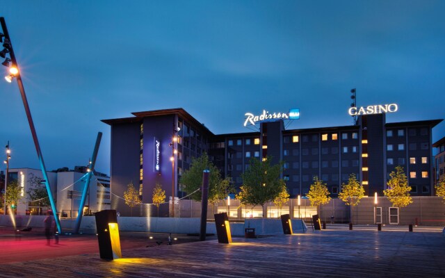 Radisson Blu Limfjord Hotel Aalborg вид на фасад