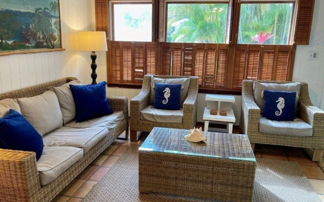 Maritime Memories 3 Bedroom Home by RedAwning