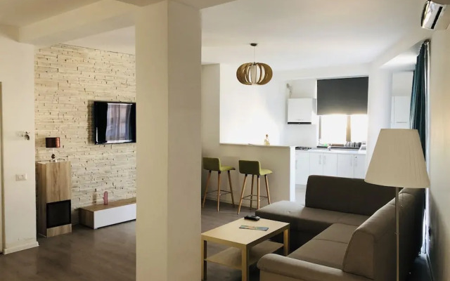 10 House Mamaia Nord