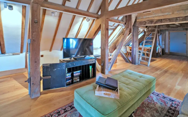 Apartment in Brackley Town Hall Charm
