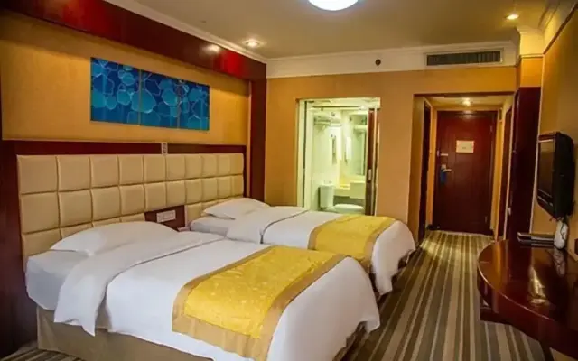 Royal Hotel