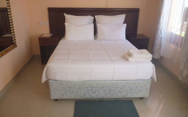 Sunset Junction Lodges & Tours