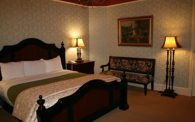 The 1886 Crescent Hotel & Spa