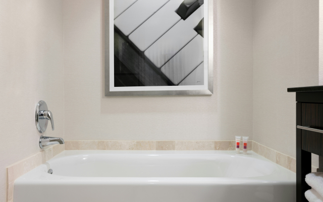 Loews Atlanta Hotel