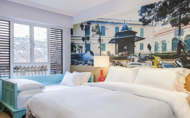 Caravel Hotel