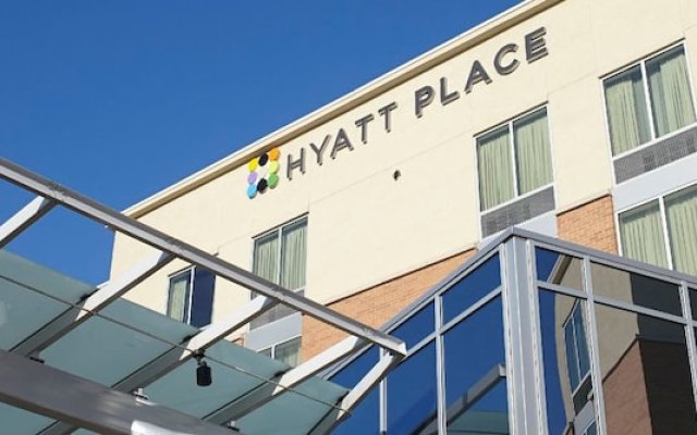 Hyatt Place at The Hollywood Casino / Pittsburgh - South in Washington, United States of America from 160$, photos, reviews - zenhotels.com hotel front