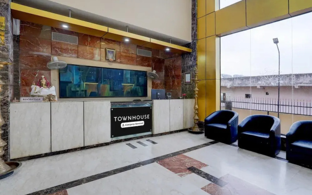 Super Townhouse Koyambedu Royal Plaza