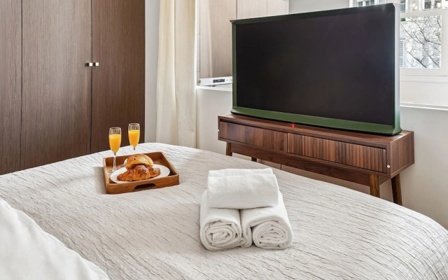Elegant 1BR near Notre-Dame Cathedral