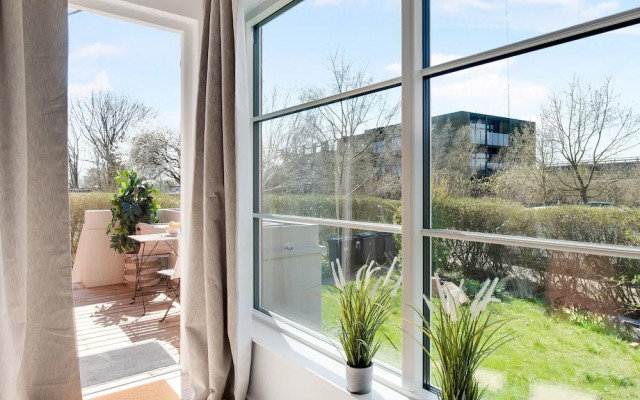 Charm 1 - Chic 2-bdr Apt With Shared Garden