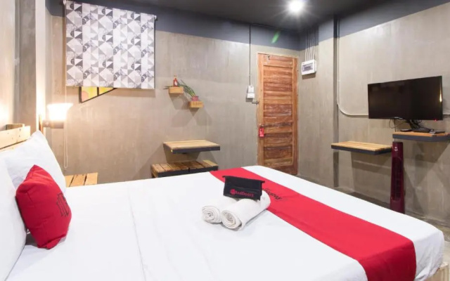 RedDoorz Plus @ Taft North Mandurriao