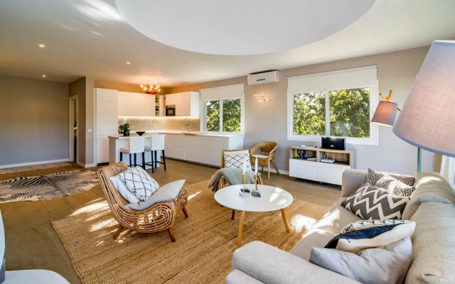 AS12 Luxury 3 bedroom apartment RoomService