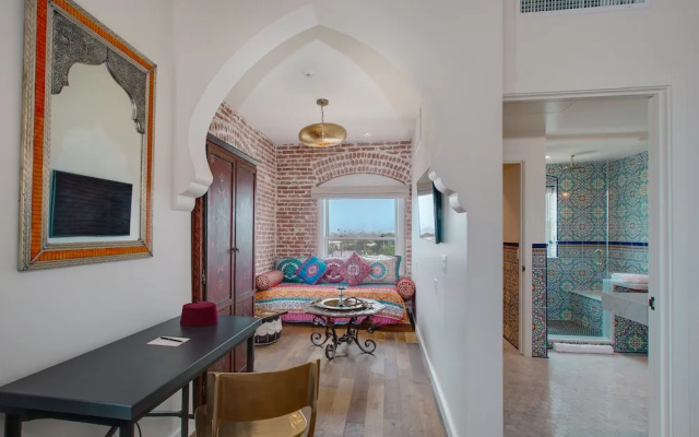 Venice V Hotel
