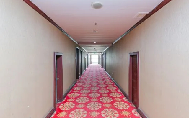 Huayan Hotel