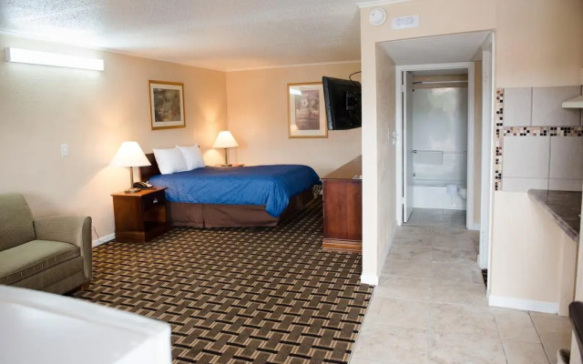 Grand View Plaza Inn & Suites