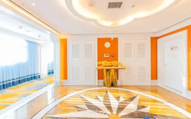 Mangshi Jizhou Hotel (Mangshi Square)