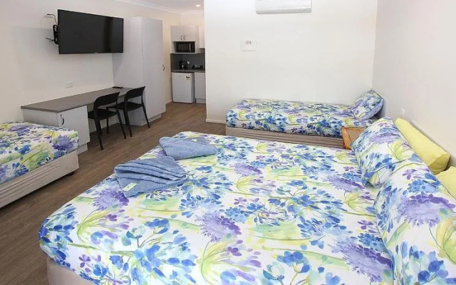 Reef Gardens Motel